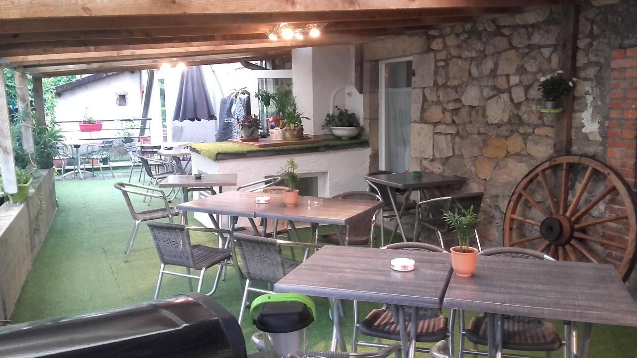 Logis Hotel Restaurant De La Dore Vertolaye Exteriér fotografie